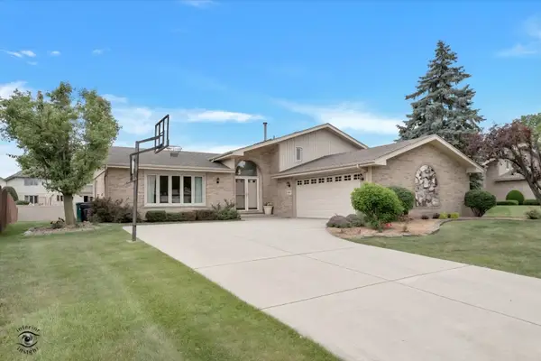 11621 Brookshire Drive, Orland Park, IL 60467
