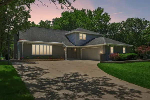 1208 Elizabeth Avenue, Naperville, IL 60540
