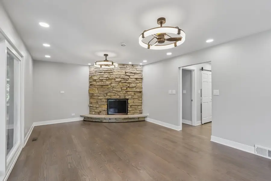 1208 Elizabeth Avenue, Naperville, IL 60540 - #2