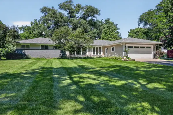 4218 Seeley Avenue, Downers Grove, IL 60515