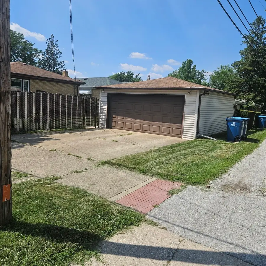 573 Gordon Avenue, Calumet City, IL 60409 - #3