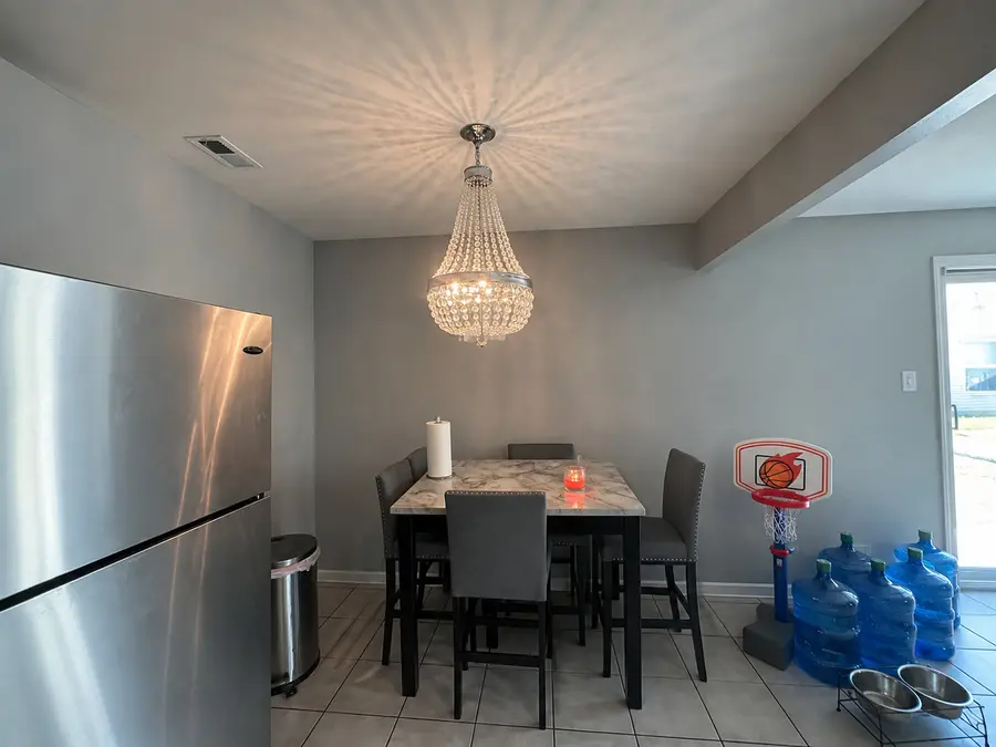1395 S Glen Circle, Aurora, IL 60506 - #3