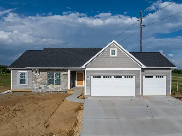 7001 Black Oak Drive, Bettendorf, IA 52722