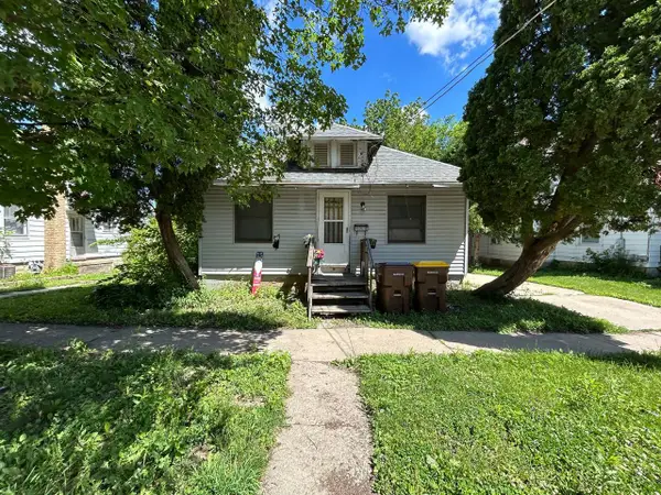 244 W Homer Street, Freeport, IL 61032
