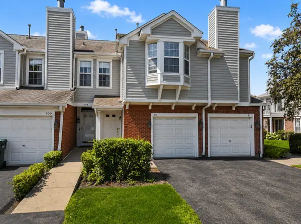 911 Sparta Court, Vernon Hills, IL 60061