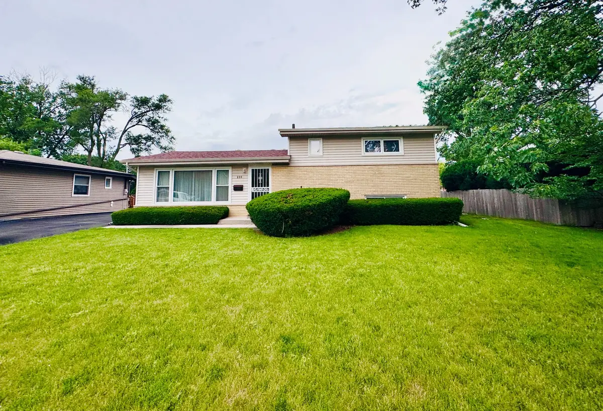604 N Wilshire Drive, Mount Prospect, IL 60056 - #1