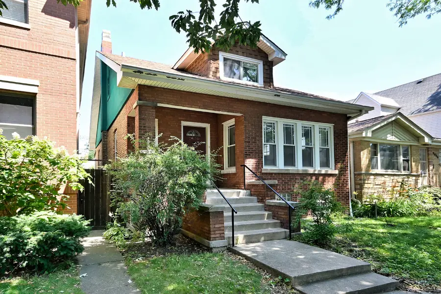 2630 W Carmen Avenue, Chicago, IL 60625 - #3