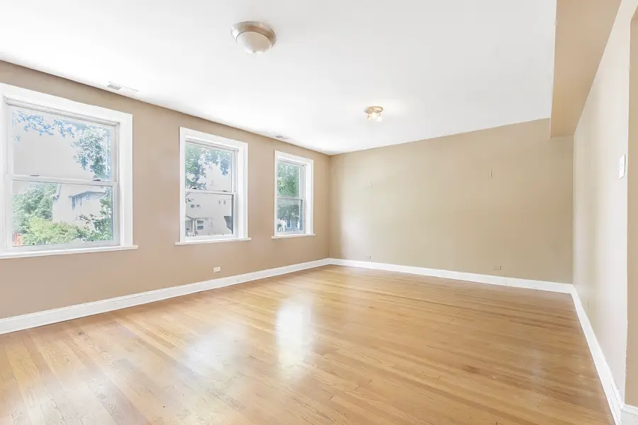 1747 W Pratt Boulevard #1, Chicago, IL 60626 - #2
