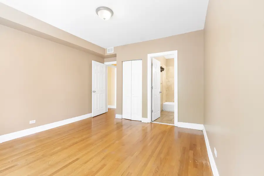 1747 W Pratt Boulevard #1, Chicago, IL 60626 - #3