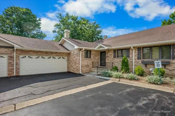 110 Villa Way #110, Bloomingdale, IL 60108