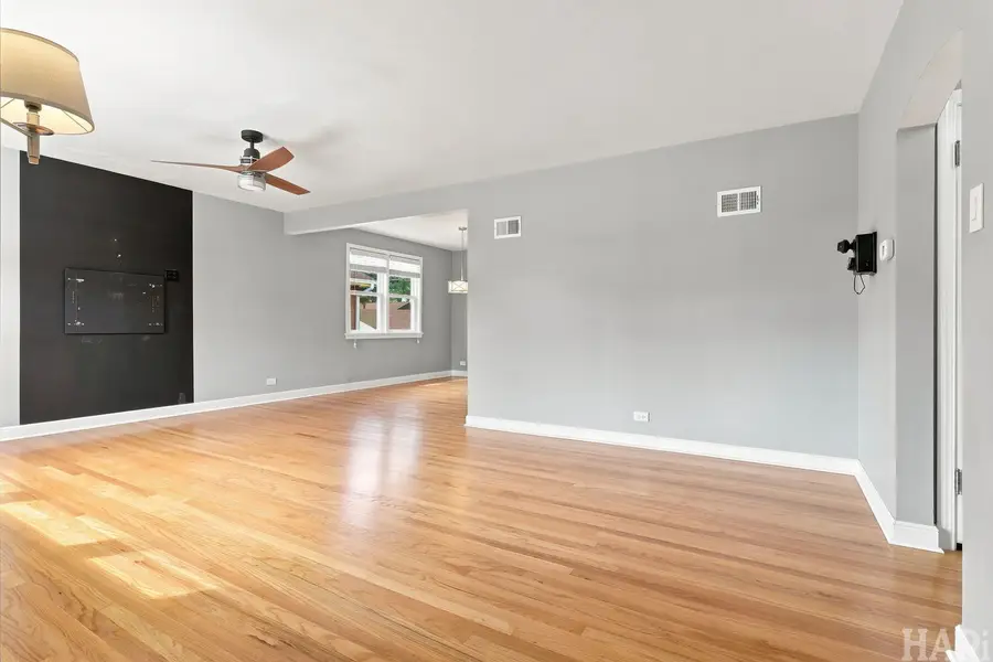 1512 Portsmouth Avenue, Westchester, IL 60154 - #3