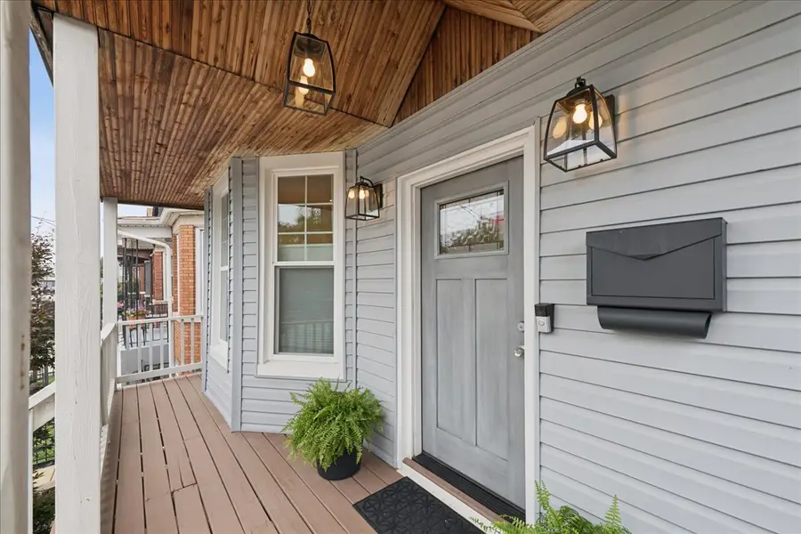 Address Withheld By Seller, Chicago, IL 60618 - #2