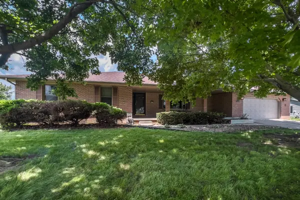 404 Sunset Drive, Colfax, IL 61728