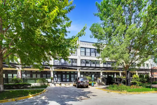 1000 W 15th Street #116, Chicago, IL 60608