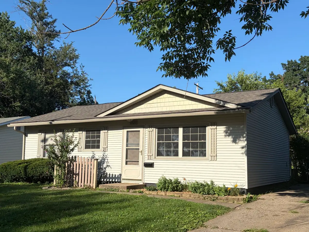 1527 Center Granview Drive, Quincy, IL 62301 - #1