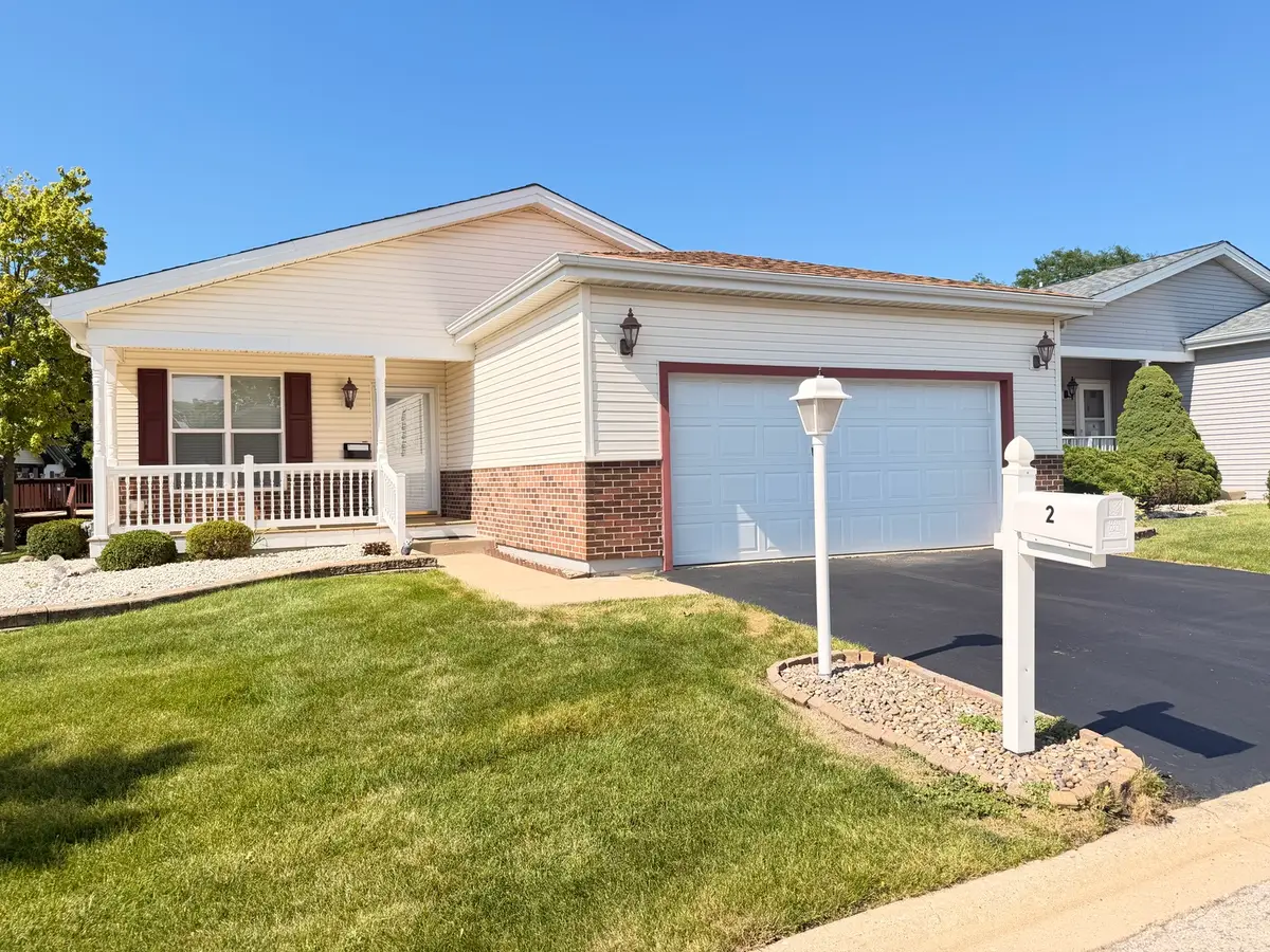 2 Suffolk Way, Grayslake, IL 60030 - #1