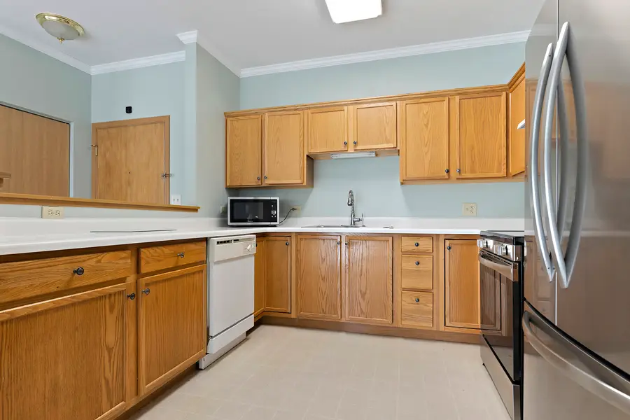 801 N Mclean Boulevard #124, Elgin, IL 60123 - #3