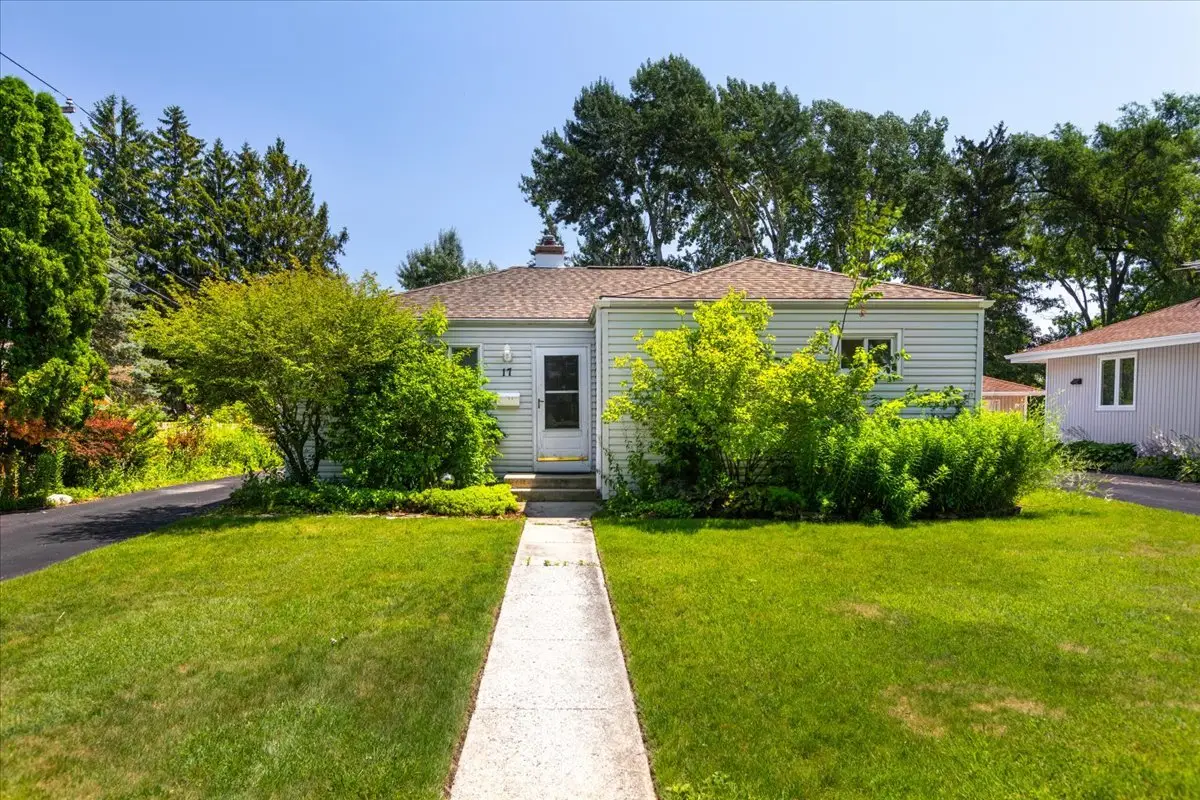 17 S Walnut Street, Palatine, IL 60067 - #1