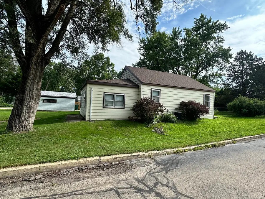 706 6th Avenue, Rock Falls, IL 61071 - #3