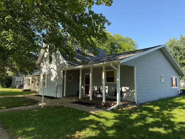 805 S 5th Street, Oregon, IL 61061