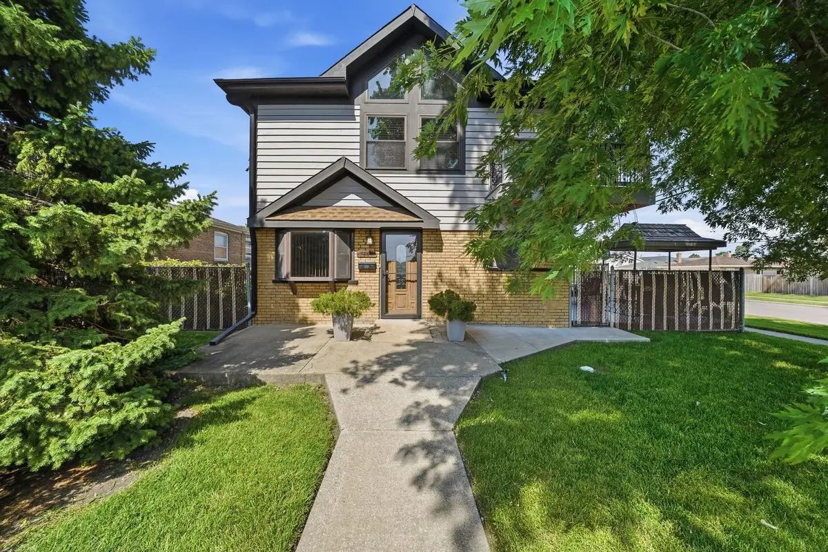 7800 Massasoit Avenue, Burbank, IL 60459 - #1