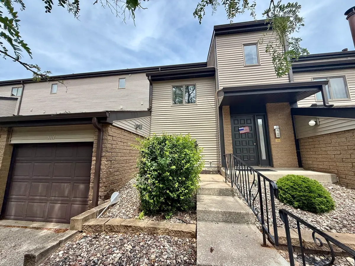 3109 4th Street, Moline, IL 61265 - #1