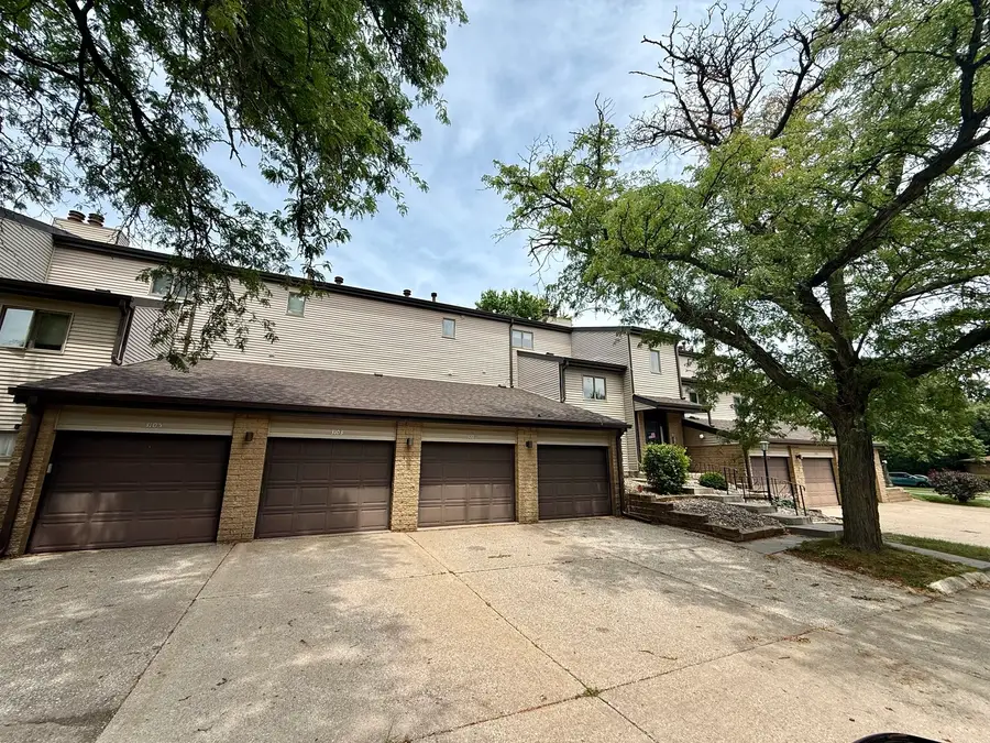 3109 4th Street, Moline, IL 61265 - #2