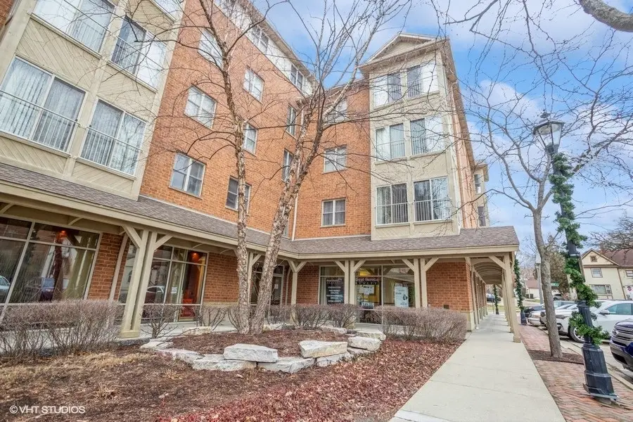 100 N Bokelman Street #429, Roselle, IL 60172 - #1