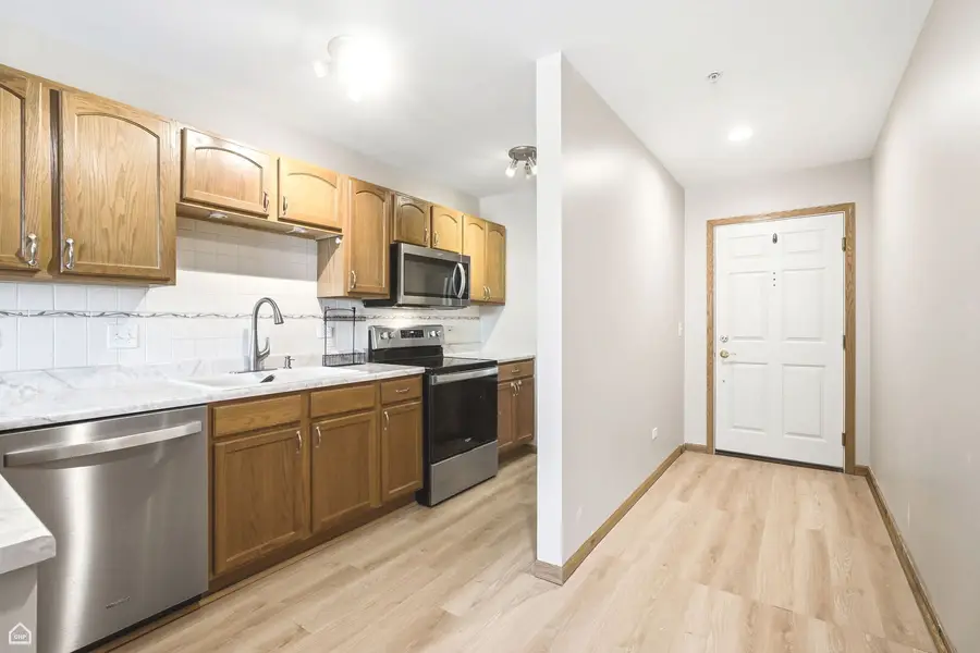 100 N Bokelman Street #429, Roselle, IL 60172 - #2