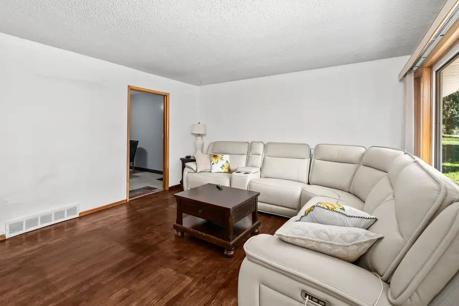 1406 15th Street, Silvis, IL 61282 - #3