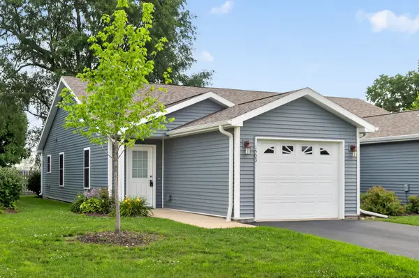 1503 Eadens Place, Dixon, IL 61021