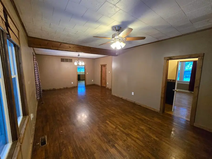 500 W North Street, Mount Sterling, IL 62353 - #3
