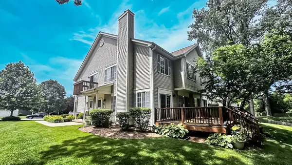 263 S Collins Street, South Elgin, IL 60177