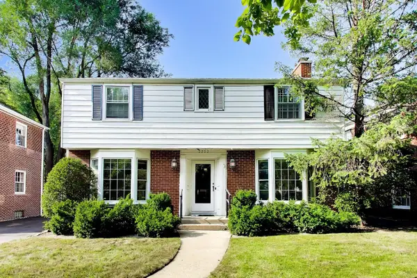 2222 Chestnut Avenue, Wilmette, IL 60091
