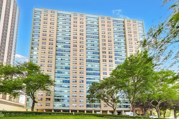 3180 N Lake Shore Drive #4G, Chicago, IL 60657