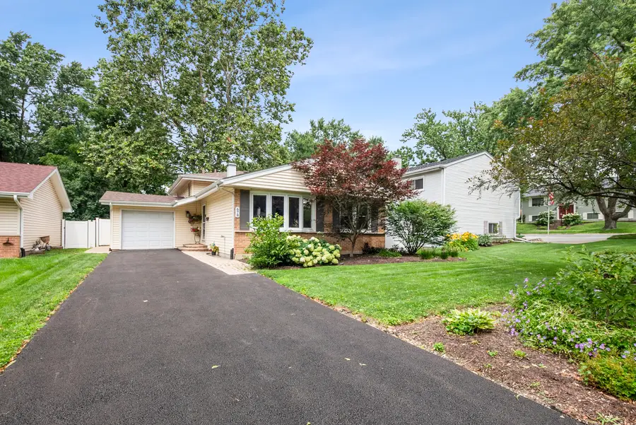 678 Sheehan Avenue, Glen Ellyn, IL 60137 - #2