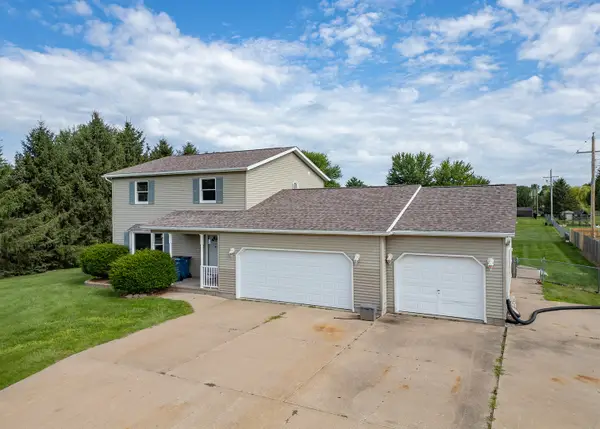 2316 9th Street, Camanche, IA 52730