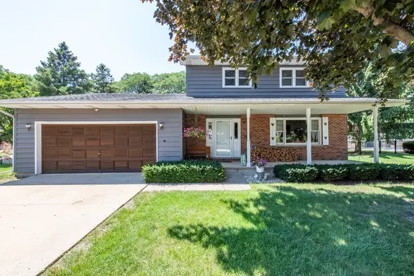 512 Cavin Avenue, Winthrop Harbor, IL 60096