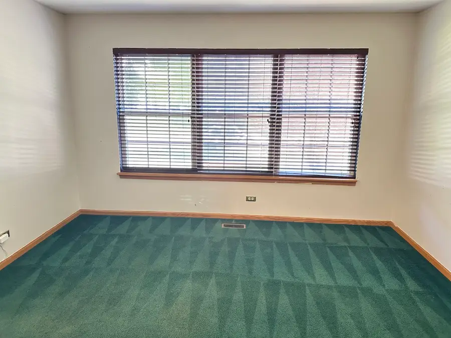 285 Shipland Drive, Crystal Lake, IL 60012 - #2