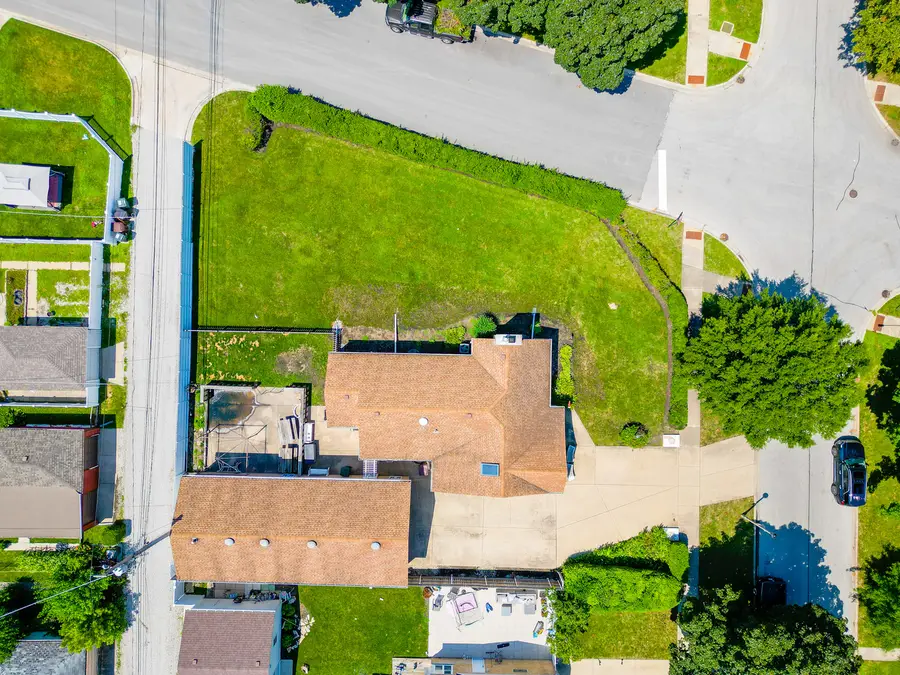 5261 Mulford Street, Skokie, IL 60077 - #2
