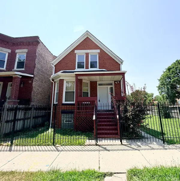 4155 W Arthington Street, Chicago, IL 60624