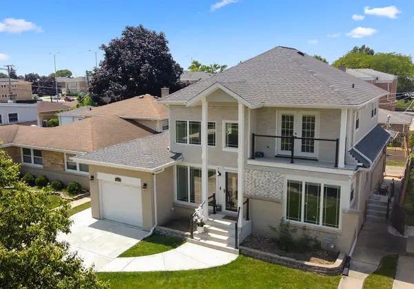 8820 N Elmore Street, Niles, IL 60714