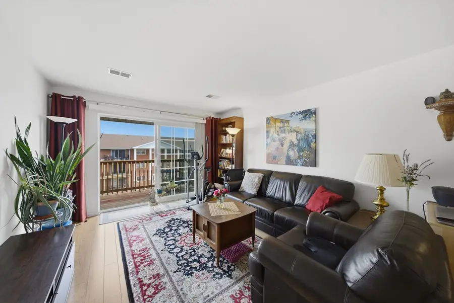 6135 W 94th Street #C8, Oak Lawn, IL 60453 - #2