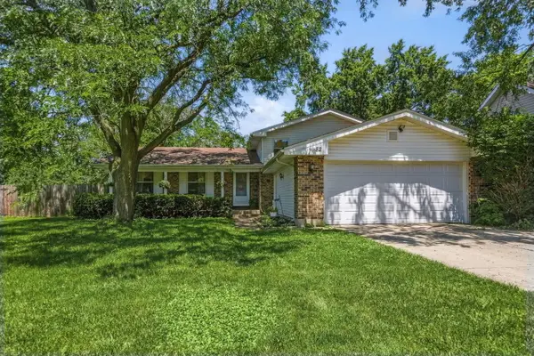 82 Sherbon Lane, Crystal Lake, IL 60014