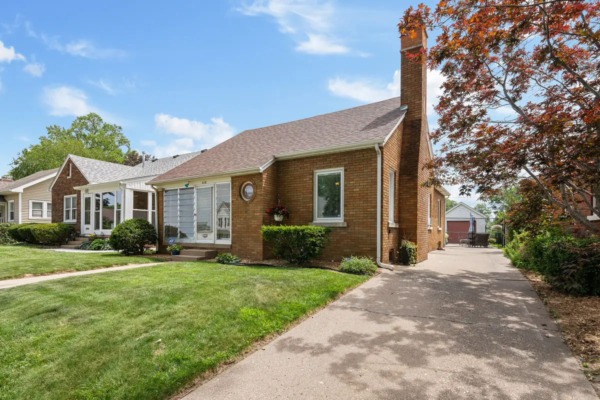 516 21st Avenue, Moline, IL 61265 - #1