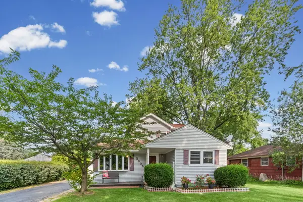 2205 Bluebird Lane, Rolling Meadows, IL 60008