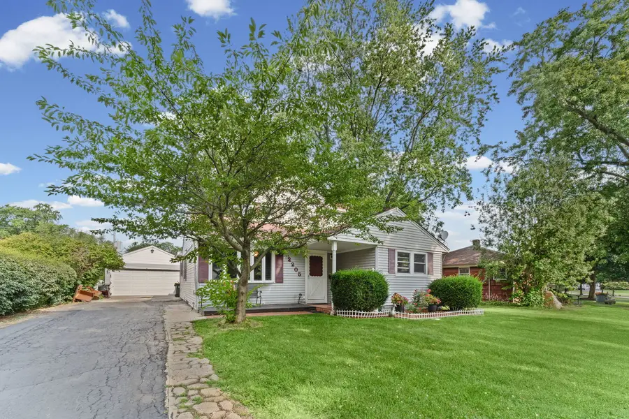 2205 Bluebird Lane, Rolling Meadows, IL 60008 - #2