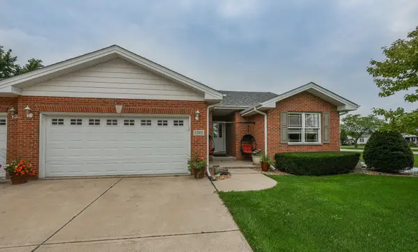 1385 N Westshore Boulevard, Manteno, IL 60950