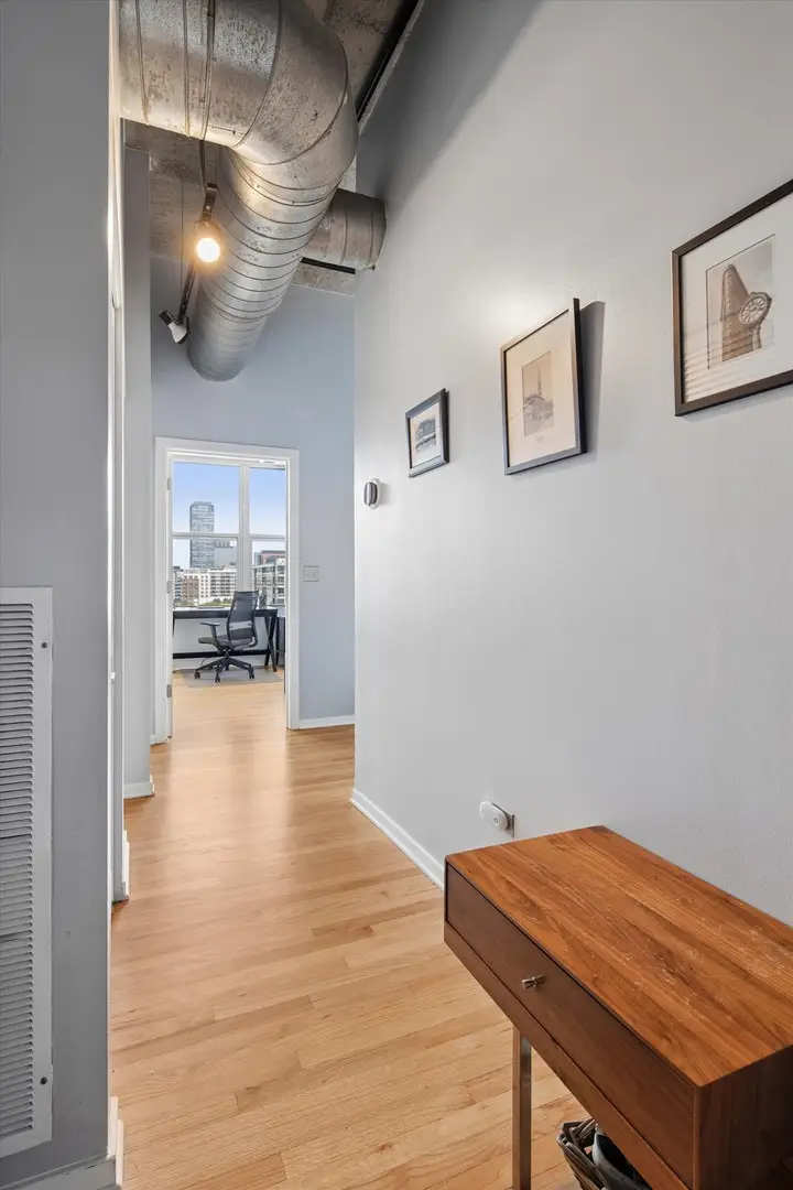 933 W Van Buren Street #801, Chicago, IL 60607 - #2