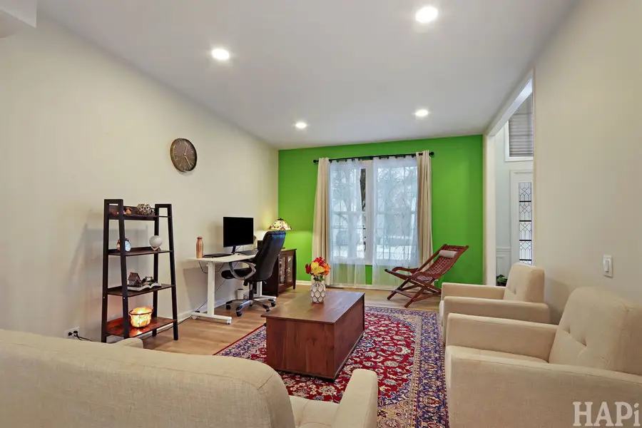 1121 Williamsburg Circle, Grayslake, IL 60030 - #2